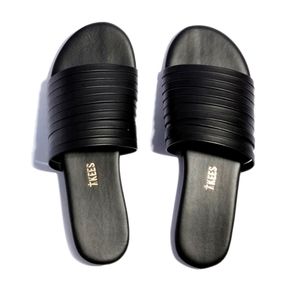 TKEES Avery Sandal in Sable